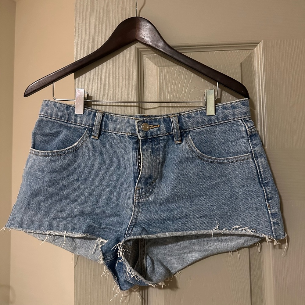 Topshop Tilly Raw Hem Jean Shorts, size 6